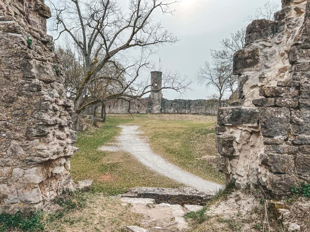 Burgruine Homburg Bayern - Walk and Wonder